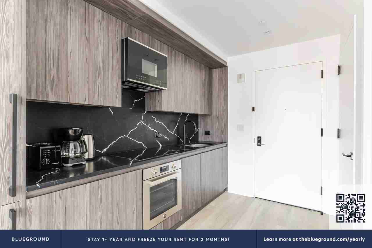 280 East Houston Street - Photo 7 of 33