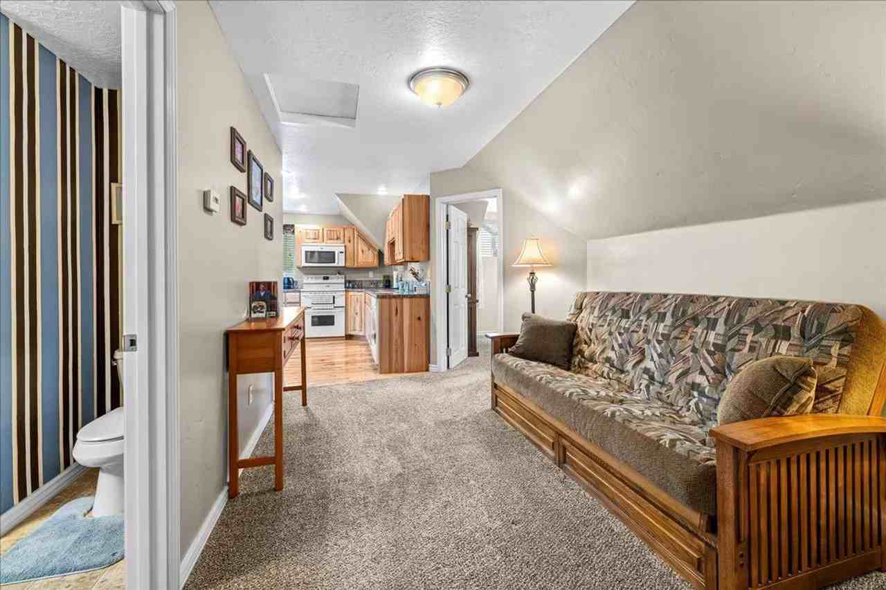 203 6th Ave S #1308985P - Photo 4 of 13