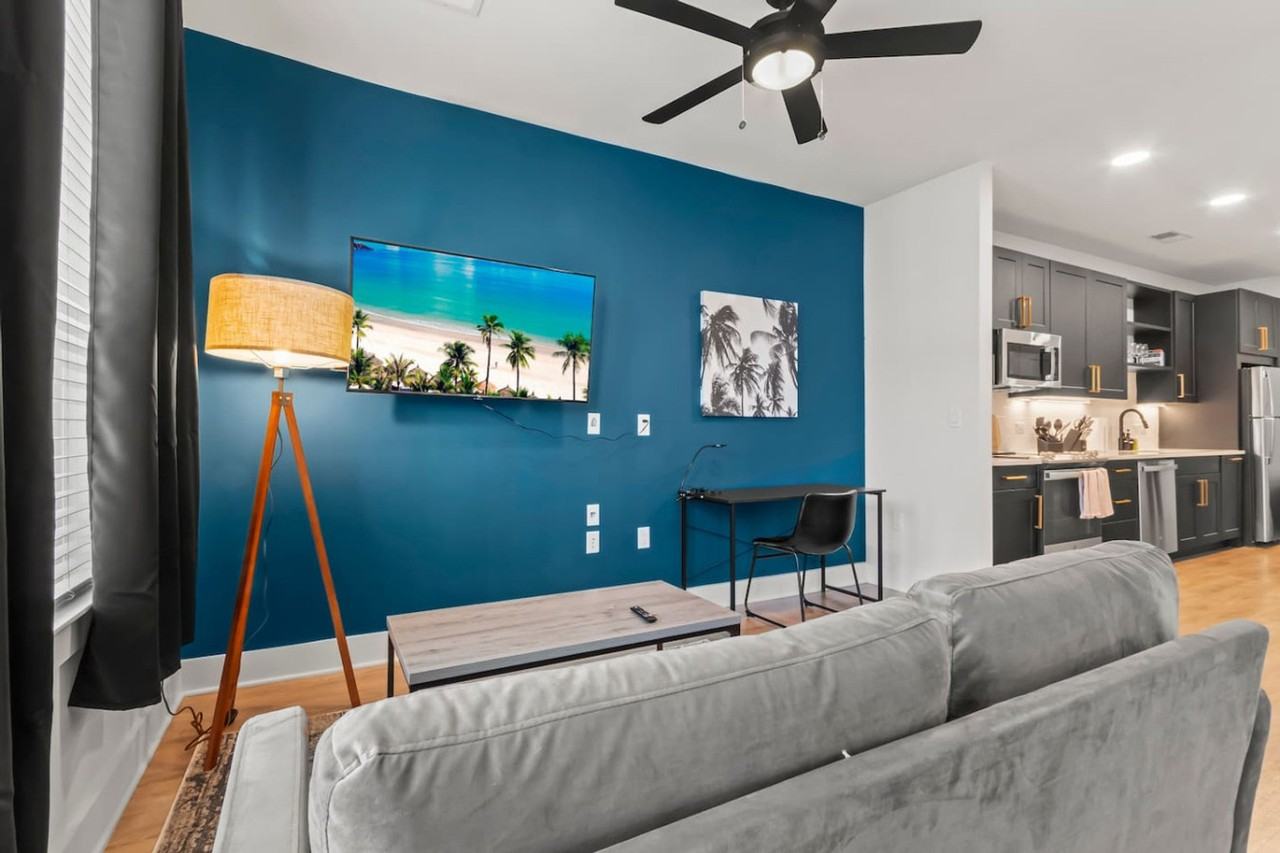 2317 W Grace St #1312502P - Photo 3 of 26