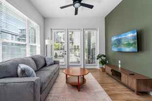 3302 W Gray St - Photo 1 of 1