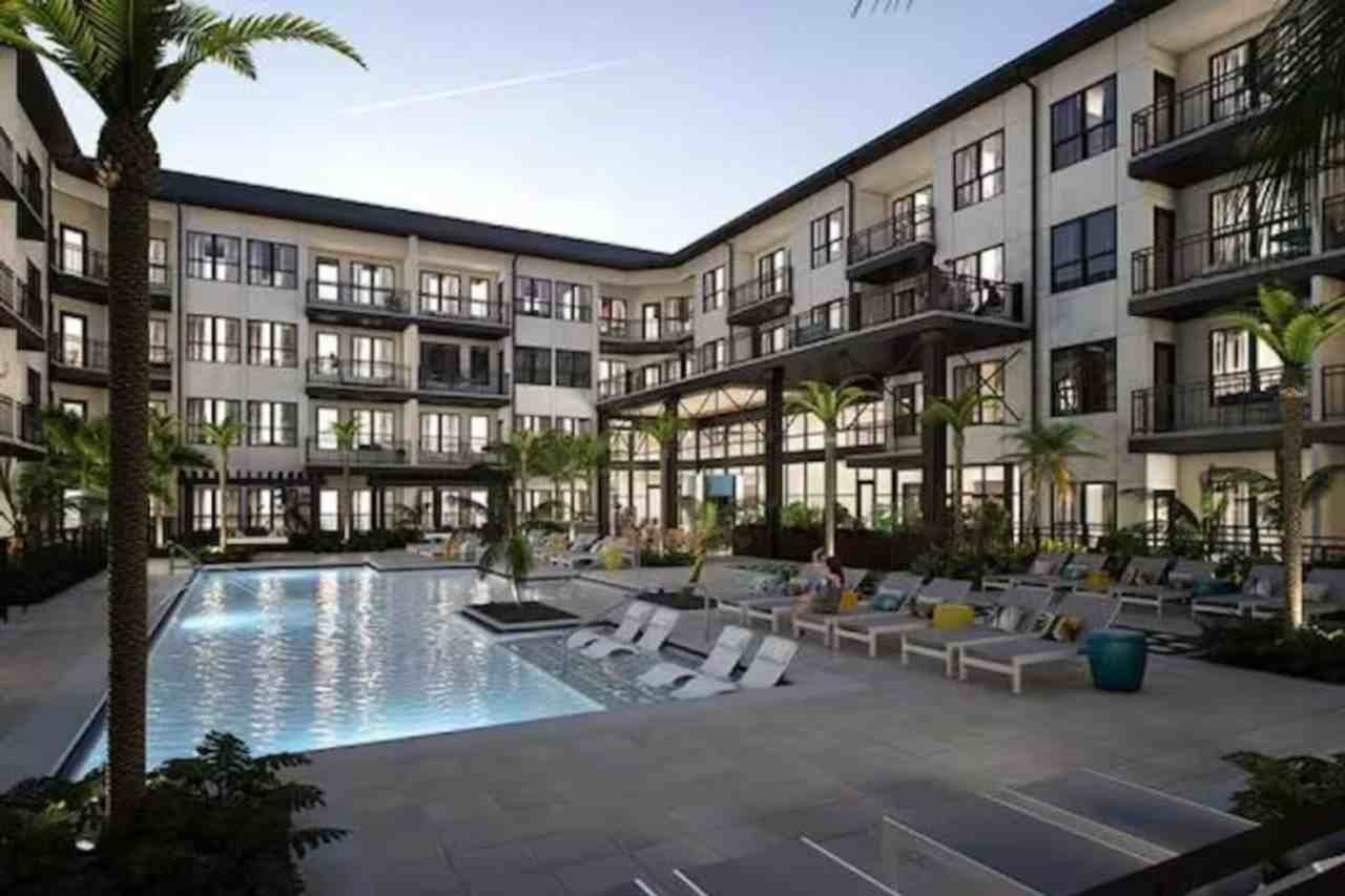 3302 W Gray St #1312507P - Photo 2 of 27