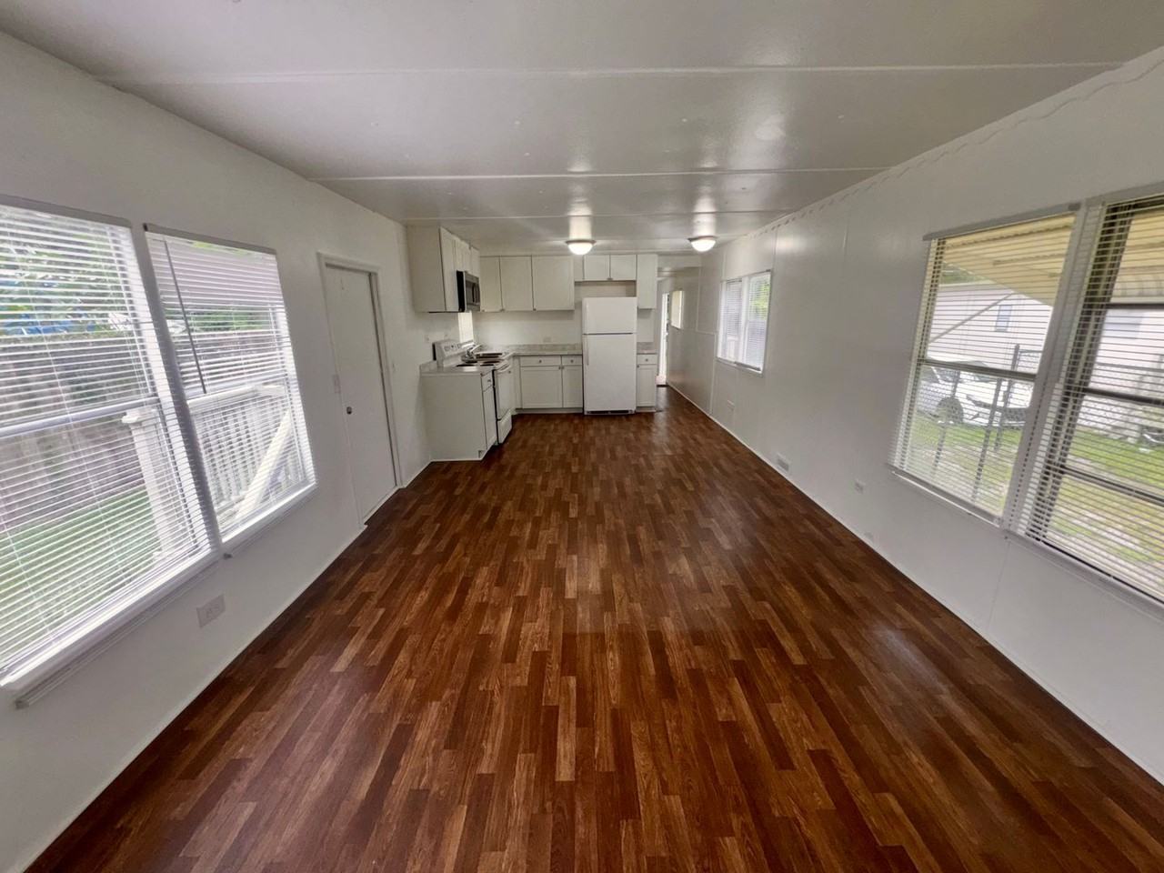 1117 S Christiana Ave - Photo 3 of 12