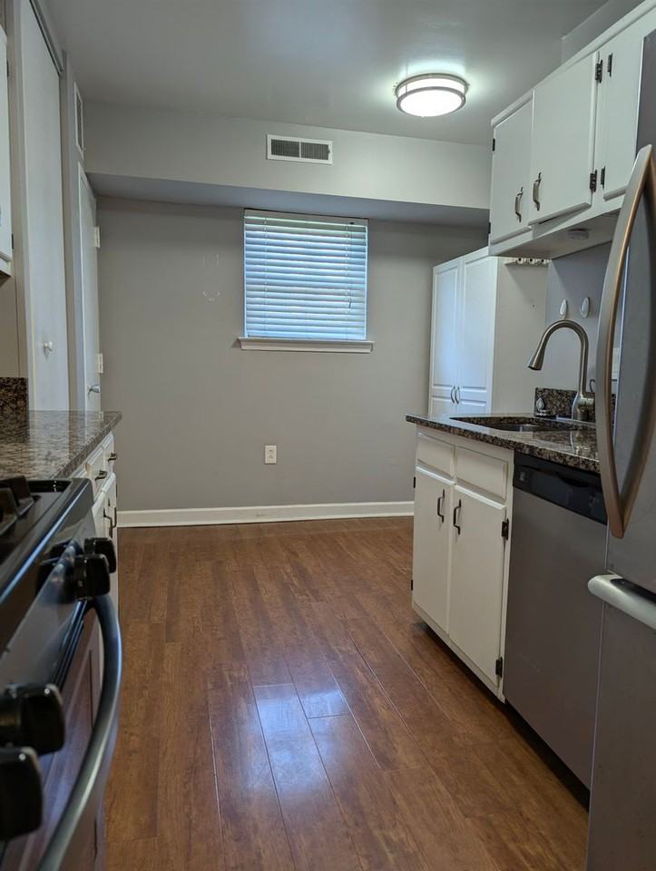 412 N Armistead St #203 - Photo 6 of 15