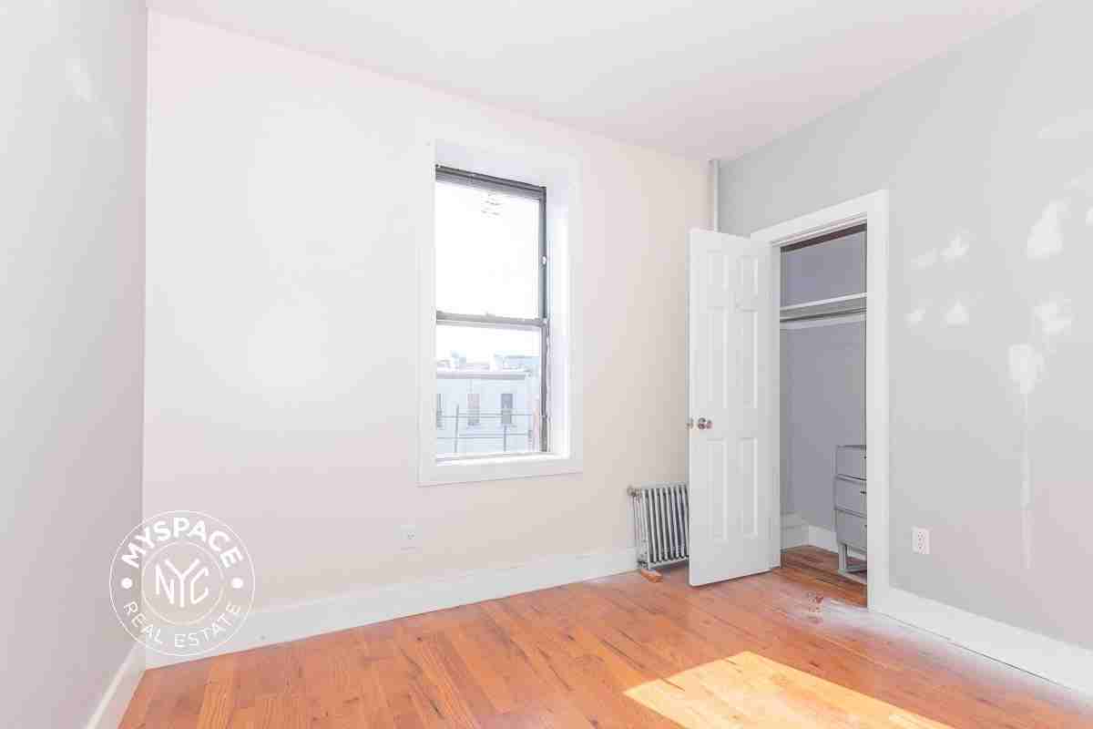 666 Hancock St #4A - Photo 6 of 9