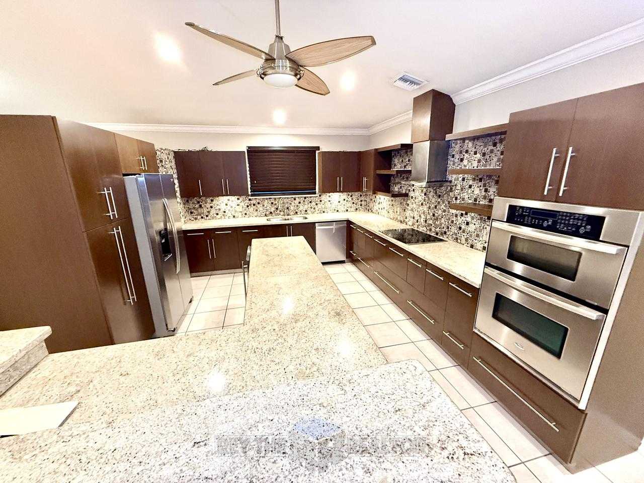 17501 SW 92nd Ct - Photo 2 of 18