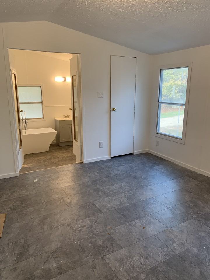 121 Private Road 6103 - Photo 2 of 8