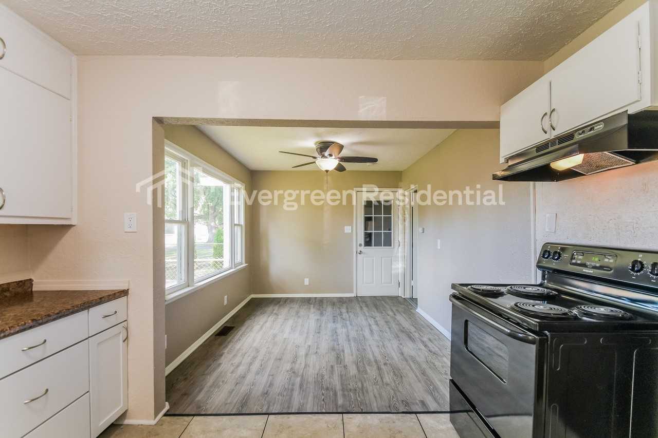 3409 Delmar Ave - Photo 6 of 15