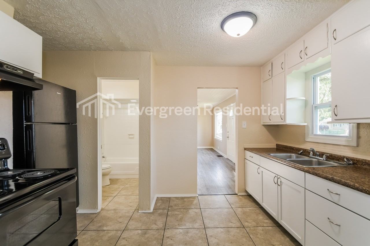 3409 Delmar Ave - Photo 7 of 15