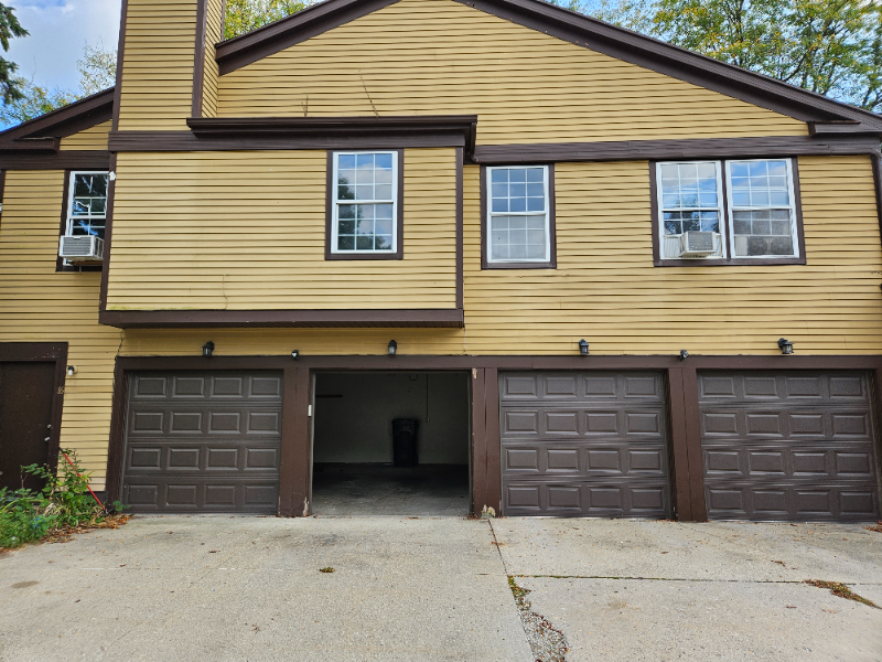 2901 Staten Ave #15 - Photo 2 of 20