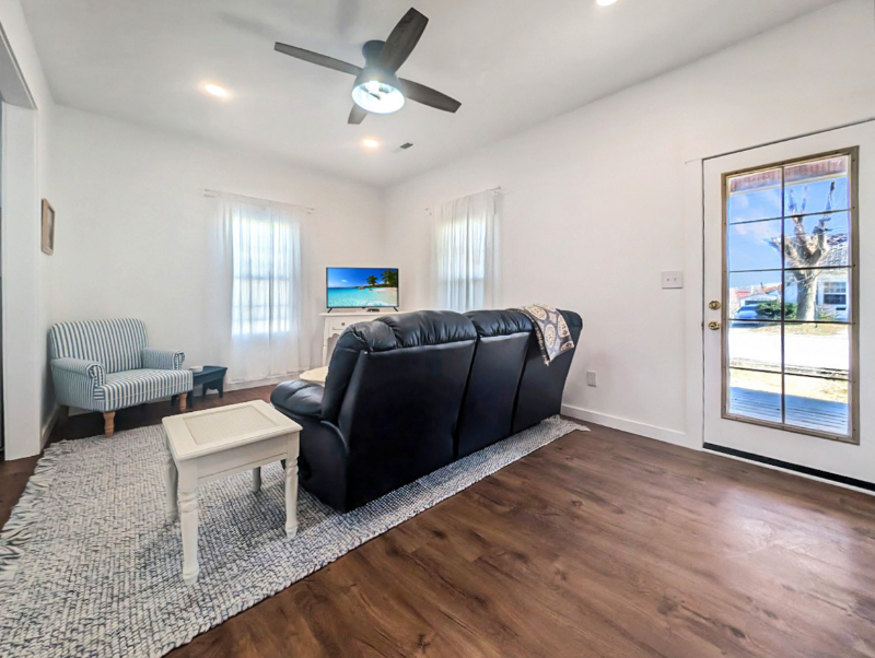 420 Linden Ave - Photo 2 of 20