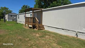 906 Avenue F #3 - Photo 1 of 1