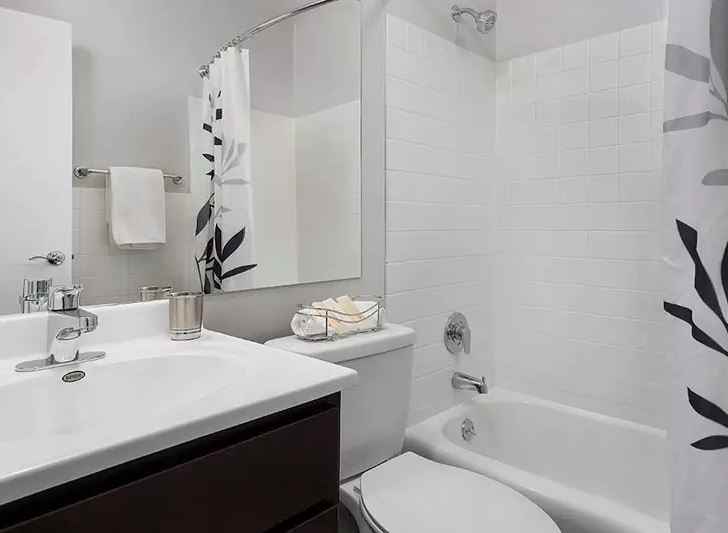 W Bryn Mawr Ave & N Sheridan Rd - Photo 5 of 11