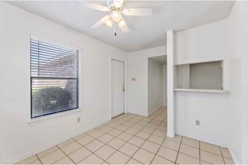 2615 Gwendolyn Ln #B - Photo 3 of 25