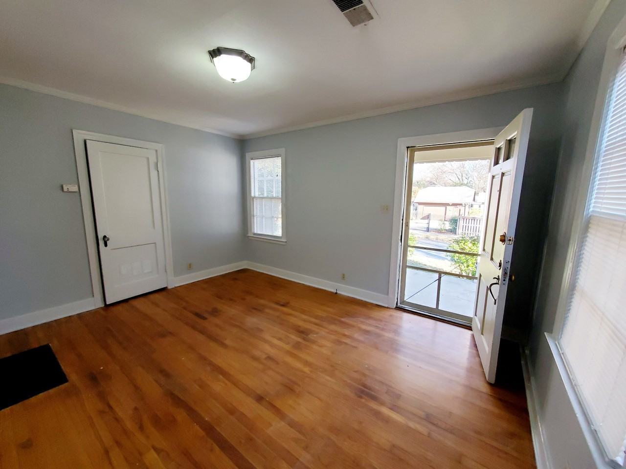 517 S Barksdale St #517 - Photo 5 of 14