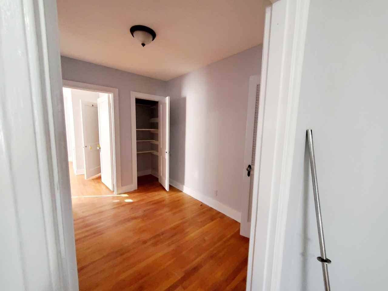 517 S Barksdale St #517 - Photo 6 of 14