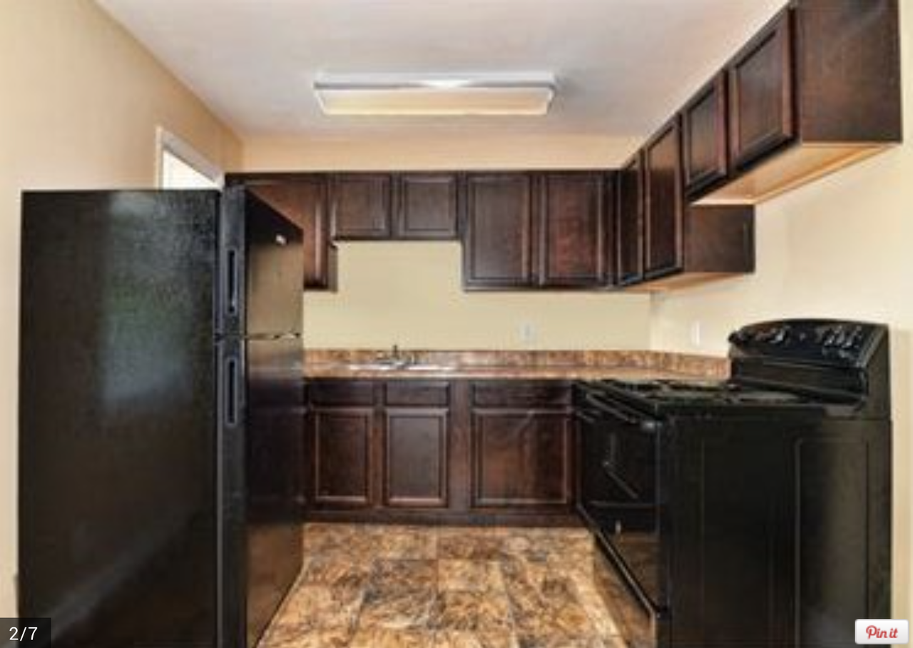 1311 Sims Cir #D - Photo 2 of 5