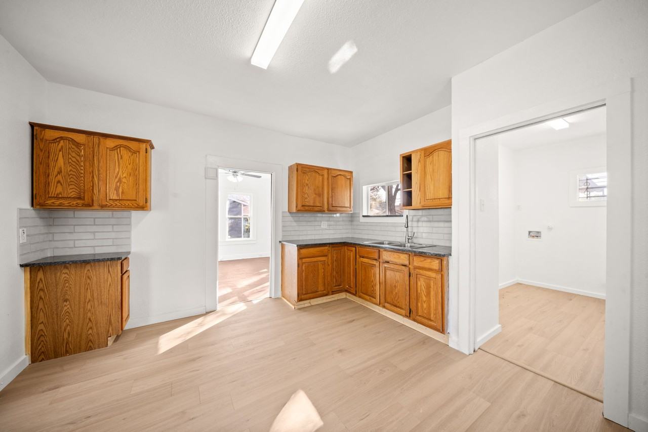 1814 Pasadena #NA - Photo 4 of 10