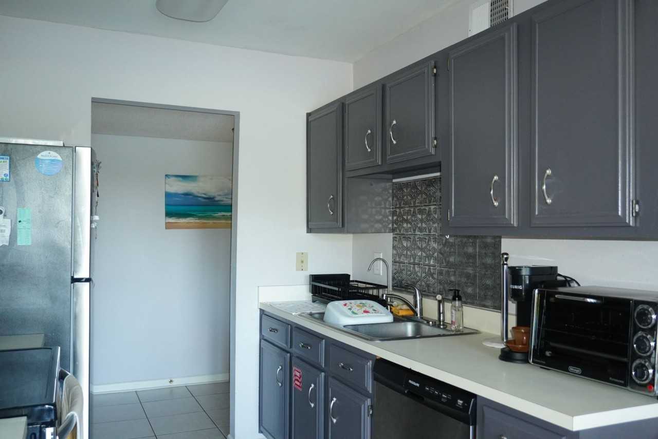 542 North Driftwood Bay - Photo 5 of 16