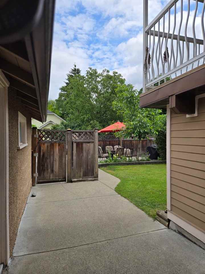 410 Kelly Street - Photo 2 of 23