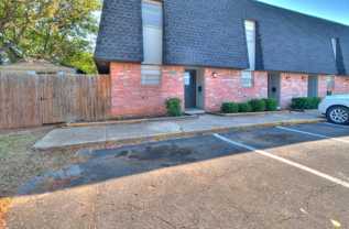 1215 Lakecrest Dr - Photo 1 of 1