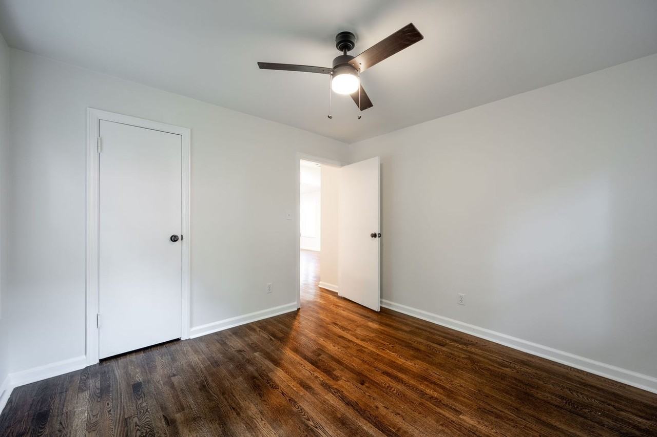 6103 Bermuda Ave - Photo 4 of 18