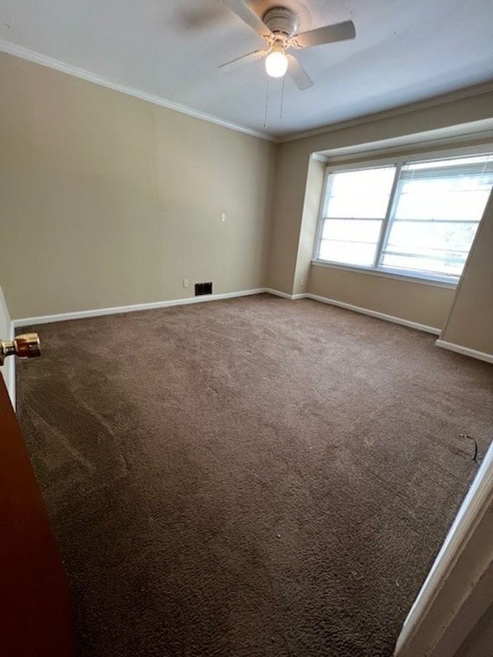 226 Ware St - Photo 7 of 8