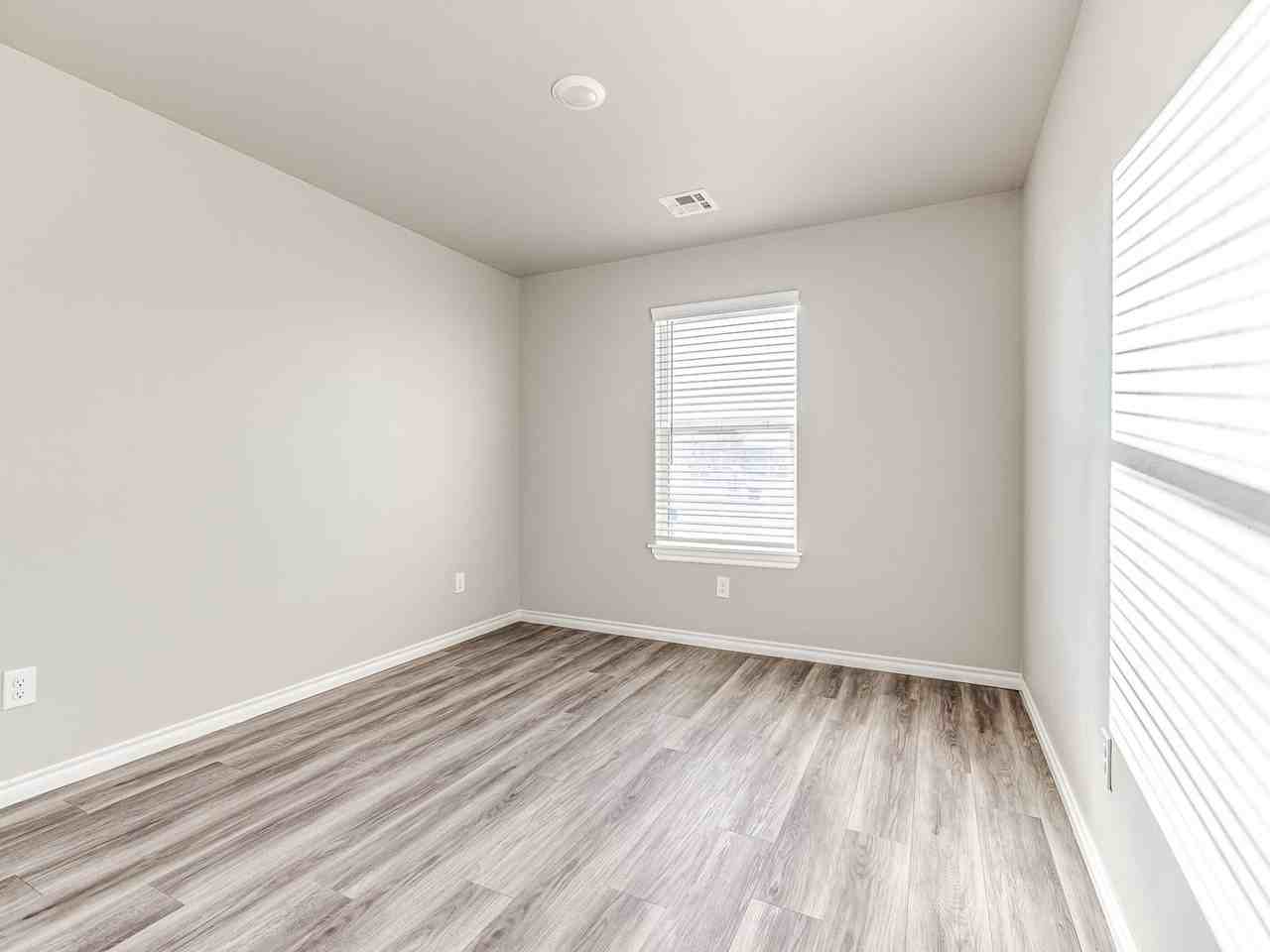 14900 Lost Falls Way - Photo 4 of 26