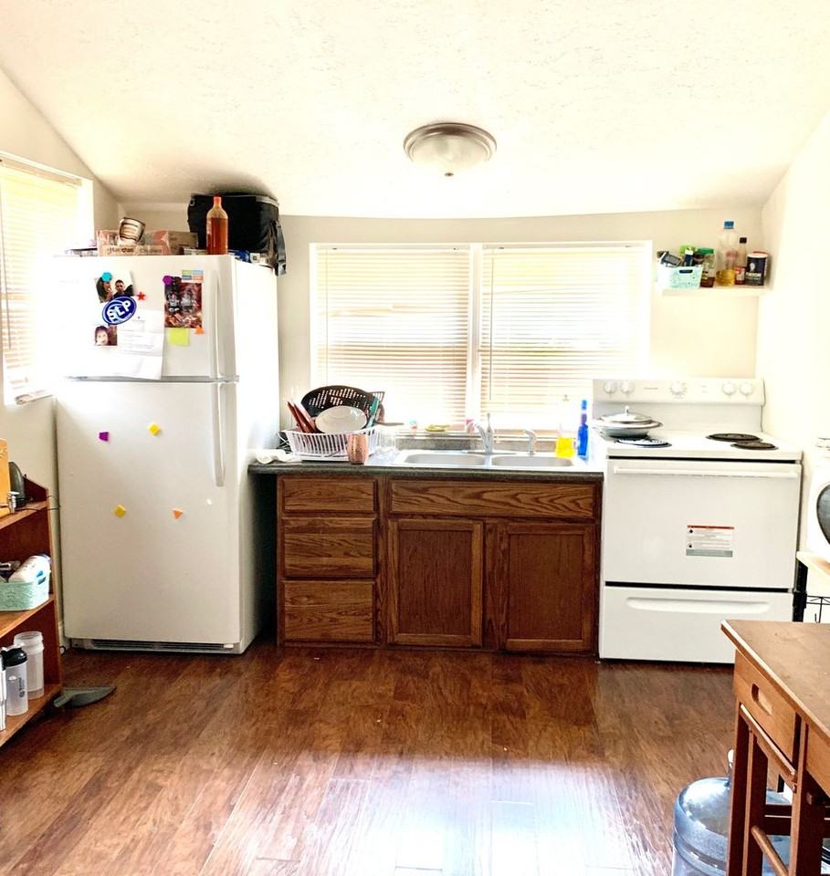 725 S Walnut St #1 - Photo 3 of 12