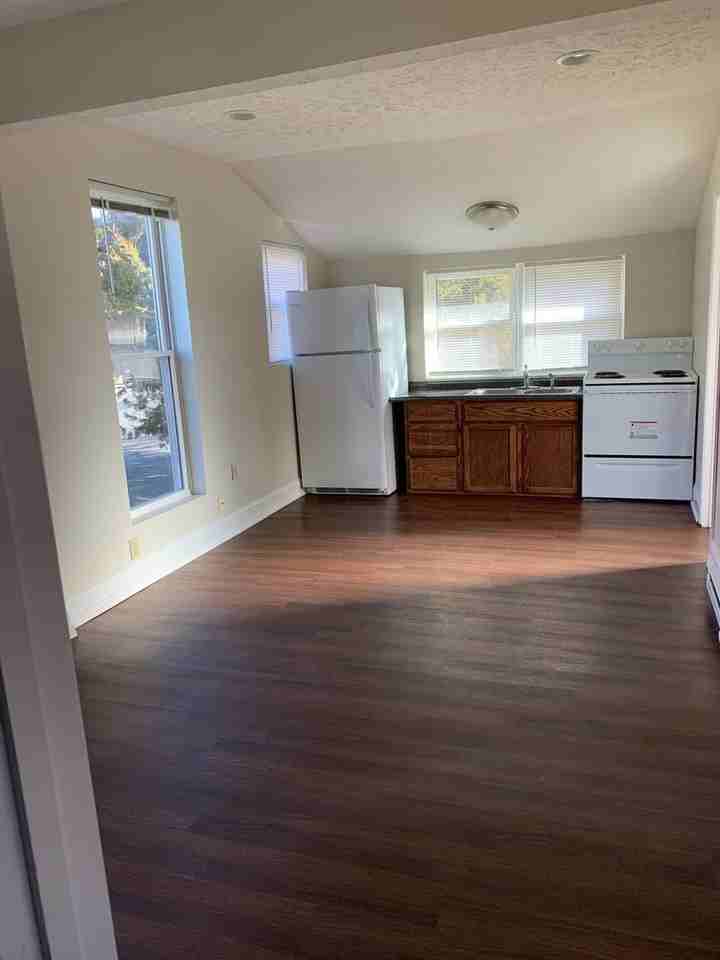 725 S Walnut St #1 - Photo 7 of 12