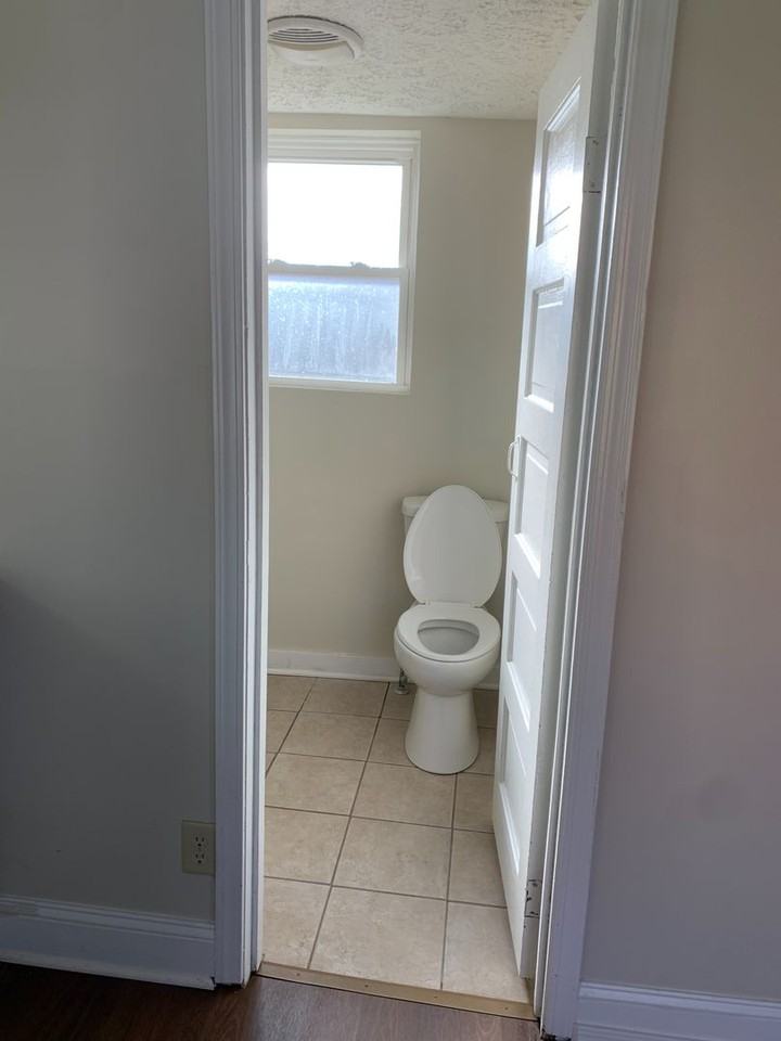 725 S Walnut St #1 - Photo 7 of 12