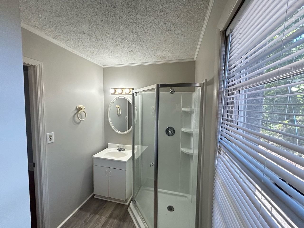 1414 S Kilbourne Rd - Photo 3 of 9