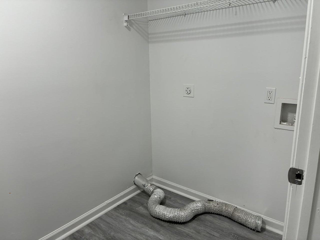 4101 Sunset Ave - Photo 4 of 9