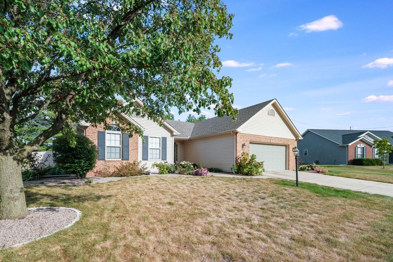 2414 Nugent Cir - Photo 3 of 38