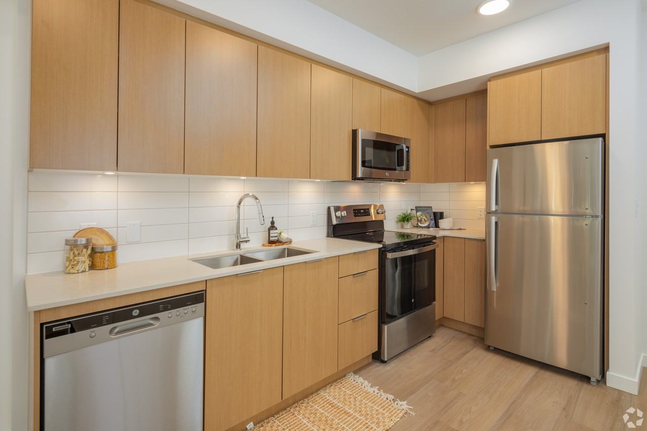 The Capstone - Photo 4 of 12