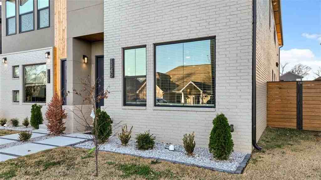 1145 Ne Monroe St - Photo 2 of 50