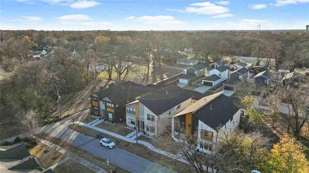 1145 Ne Monroe St - Photo 4 of 50