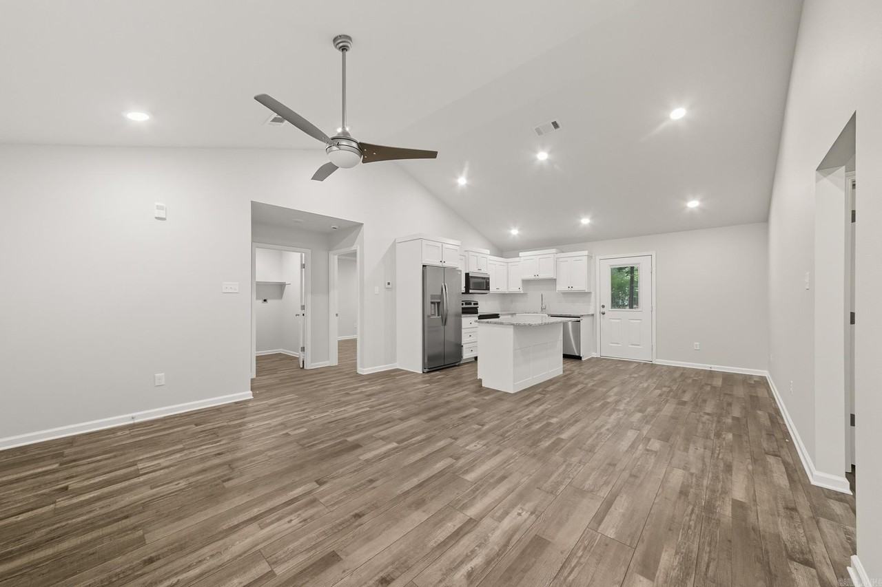 18 Bobby Eugene Drive - Photo 6 of 32