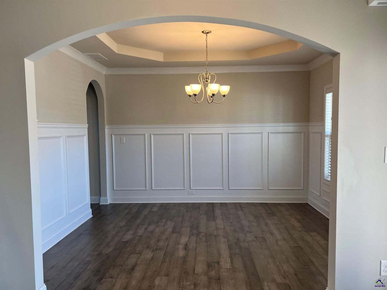 105 Lacey Oak Ln - Photo 6 of 47