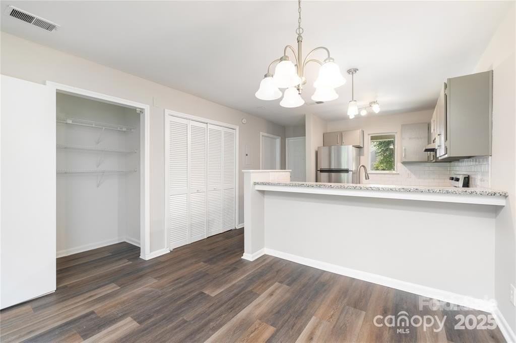 1596 Eagles Pl - Photo 5 of 16