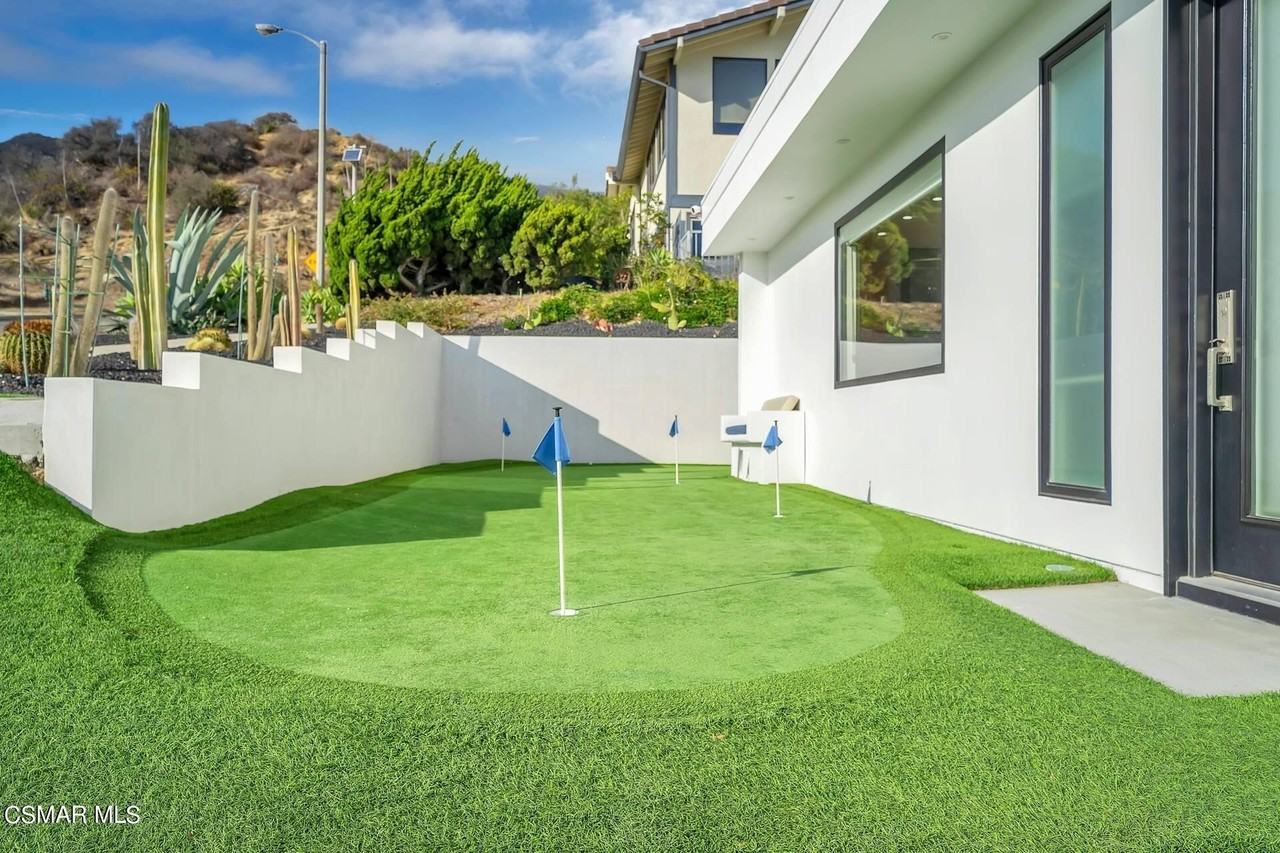 3424 Shoreheights Dr - Photo 5 of 50