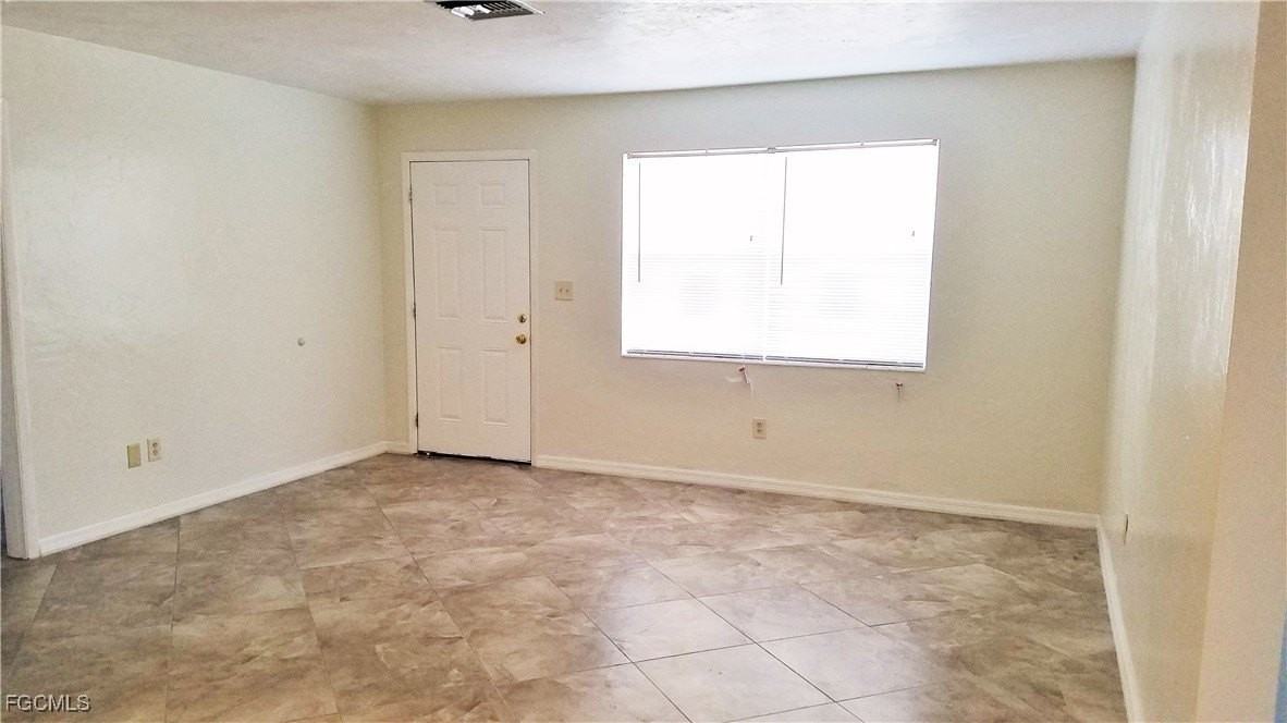 434 Buena Vista Blvd - Photo 3 of 21