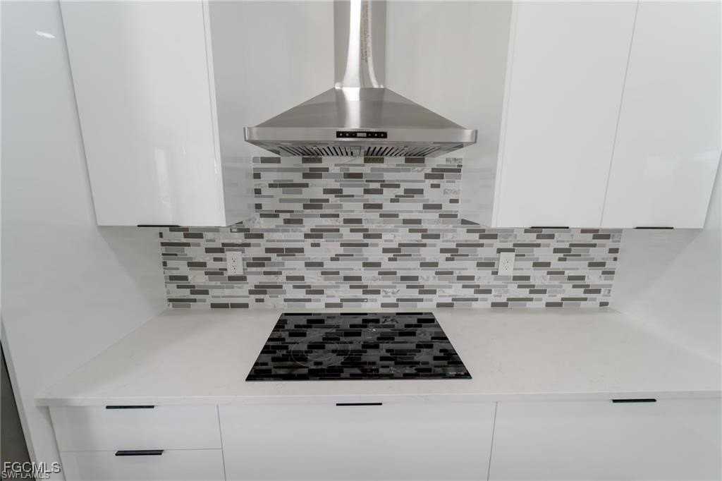 4328 Nw 27th Ln - Photo 4 of 13