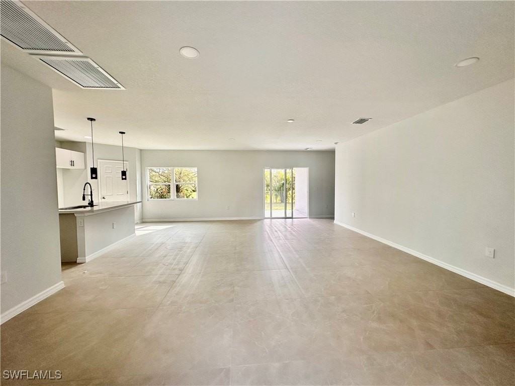 2509 38th St Sw - Photo 4 of 24