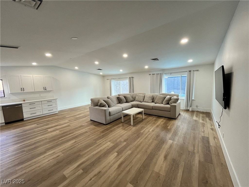 6191 Bullion Blvd - Photo 4 of 21