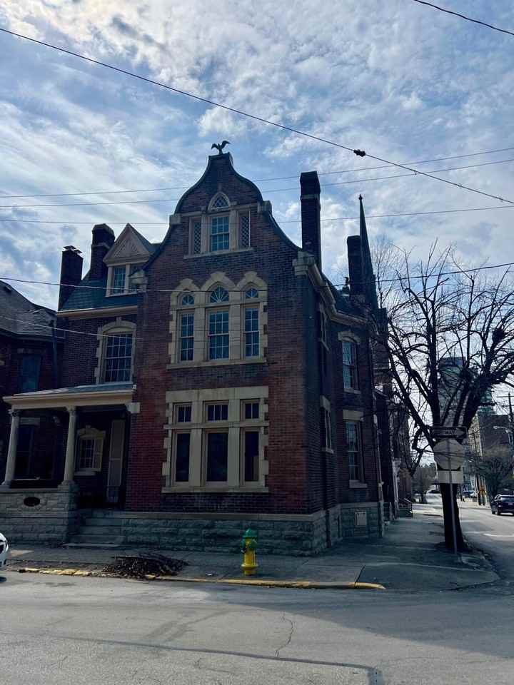 238 W Second St Unit 4 #4