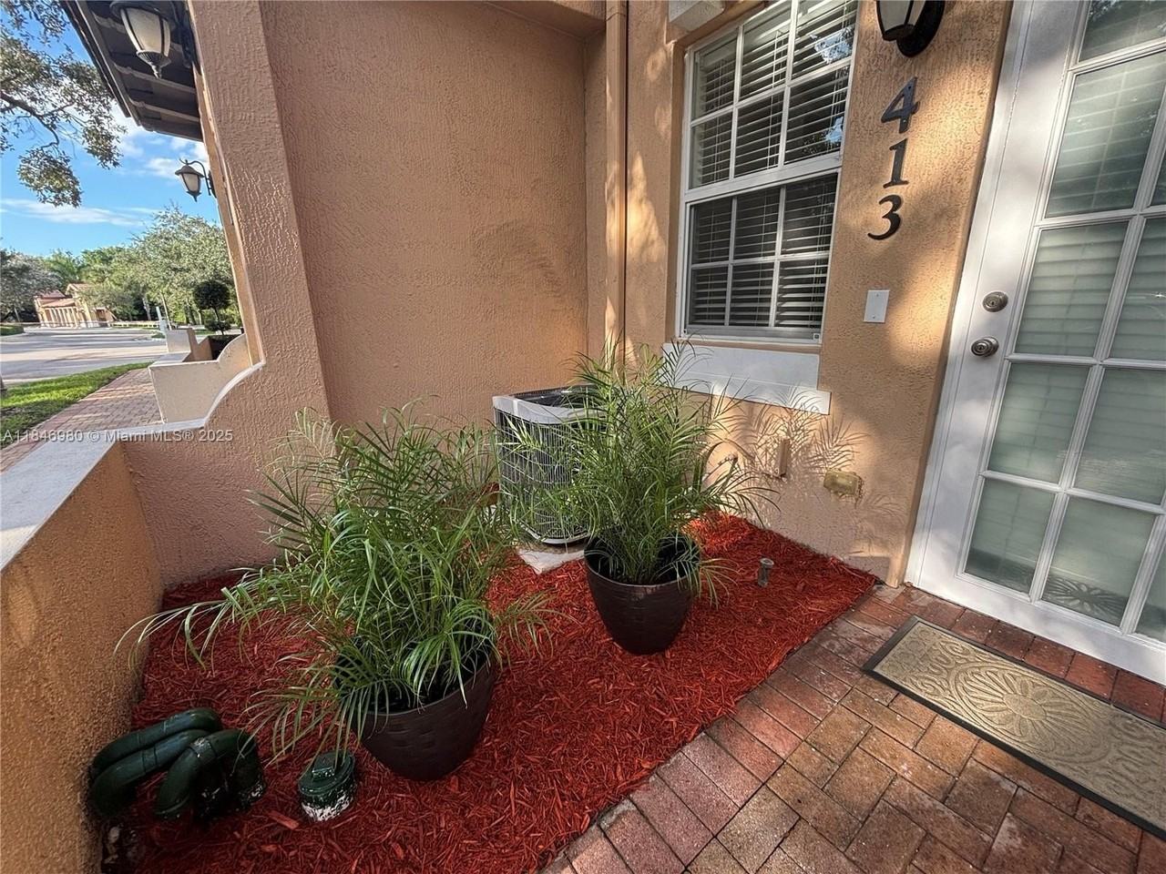 413 Southwest 147th Avenue #111 - Photo 3 of 30