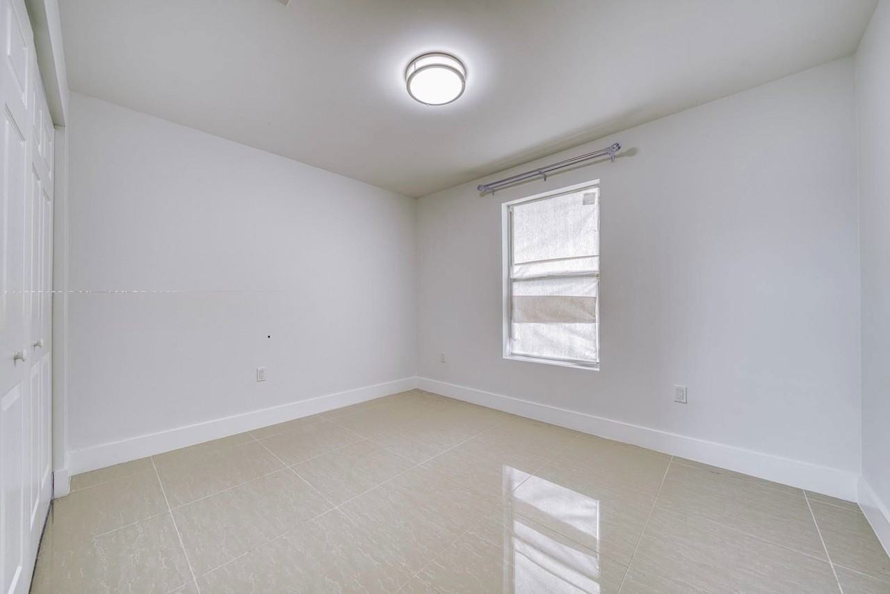 11492 Sw 190th Terrace Rd - Photo 5 of 8