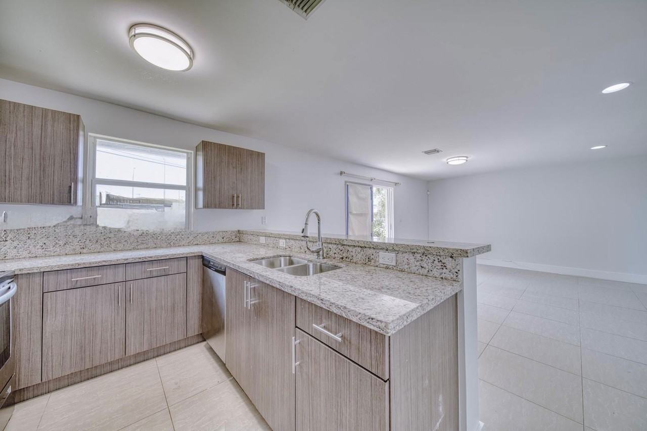 11492 Sw 190th Terrace Rd - Photo 7 of 8