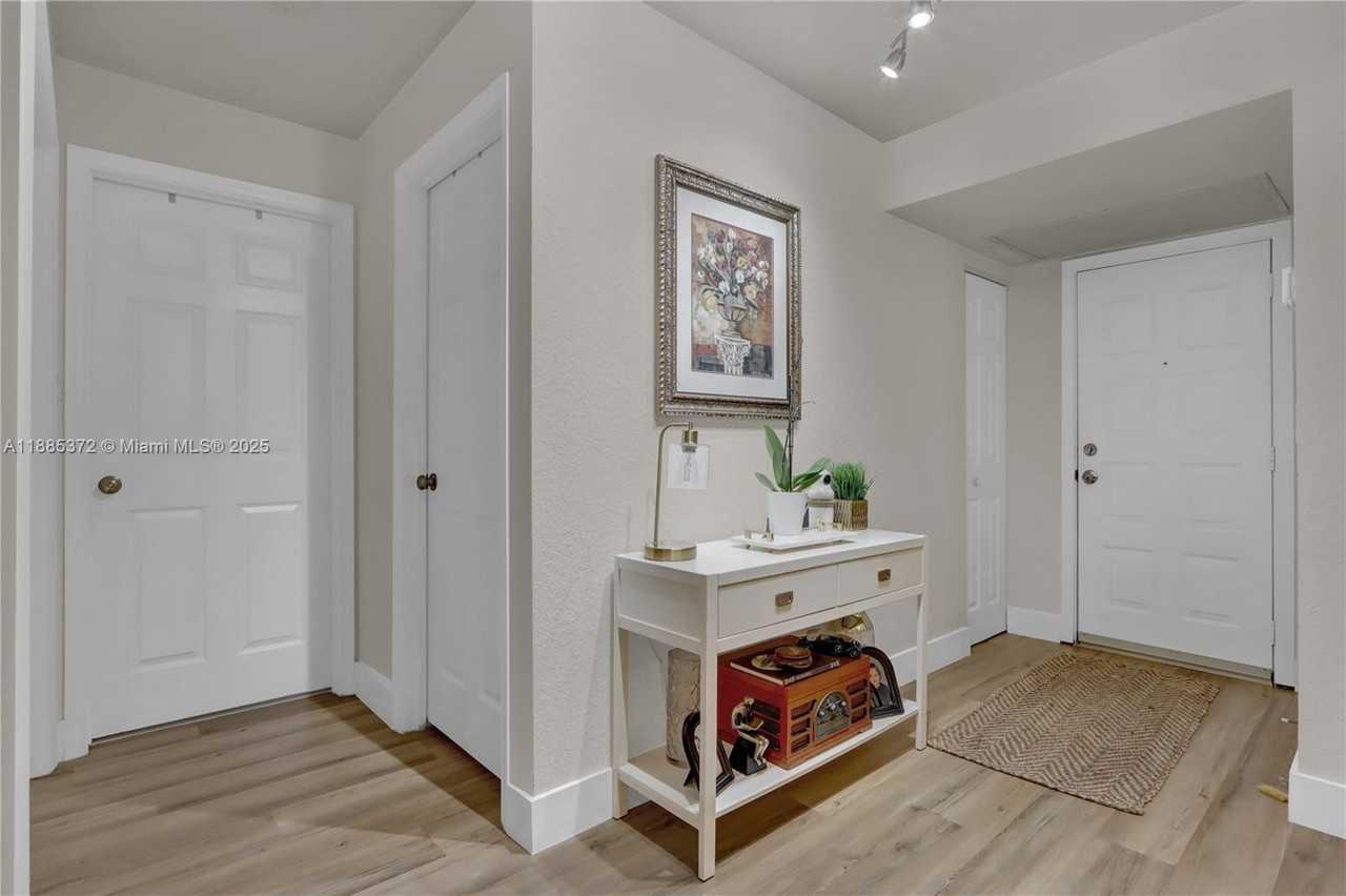 2505 Nw 49th Ter #733 - Photo 3 of 26