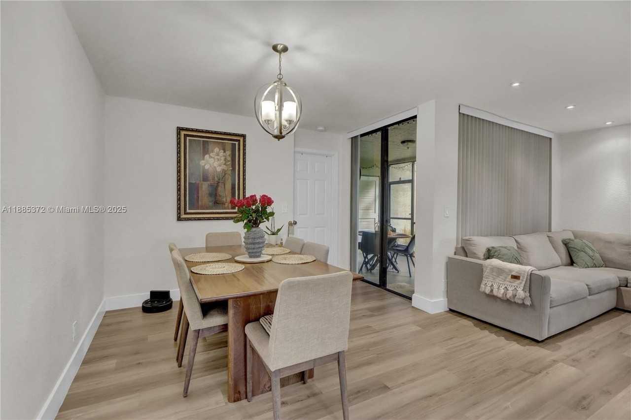 2505 Nw 49th Ter #733 - Photo 5 of 26